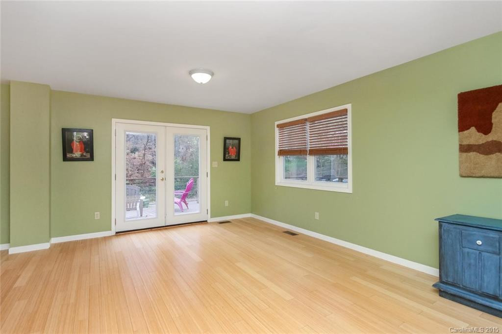92 Haywood Road - Photo 3