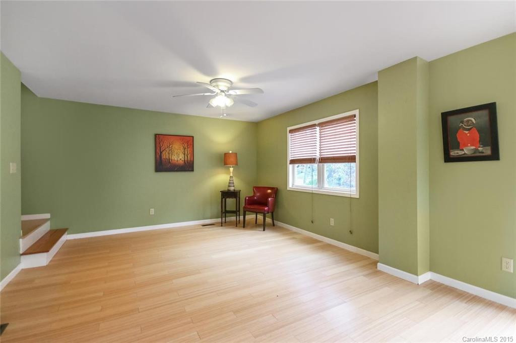92 Haywood Road - Photo 5