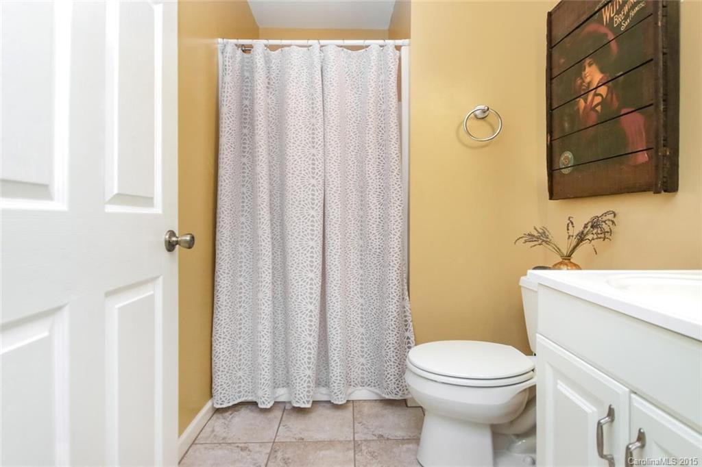 92 Haywood Road - Photo 7
