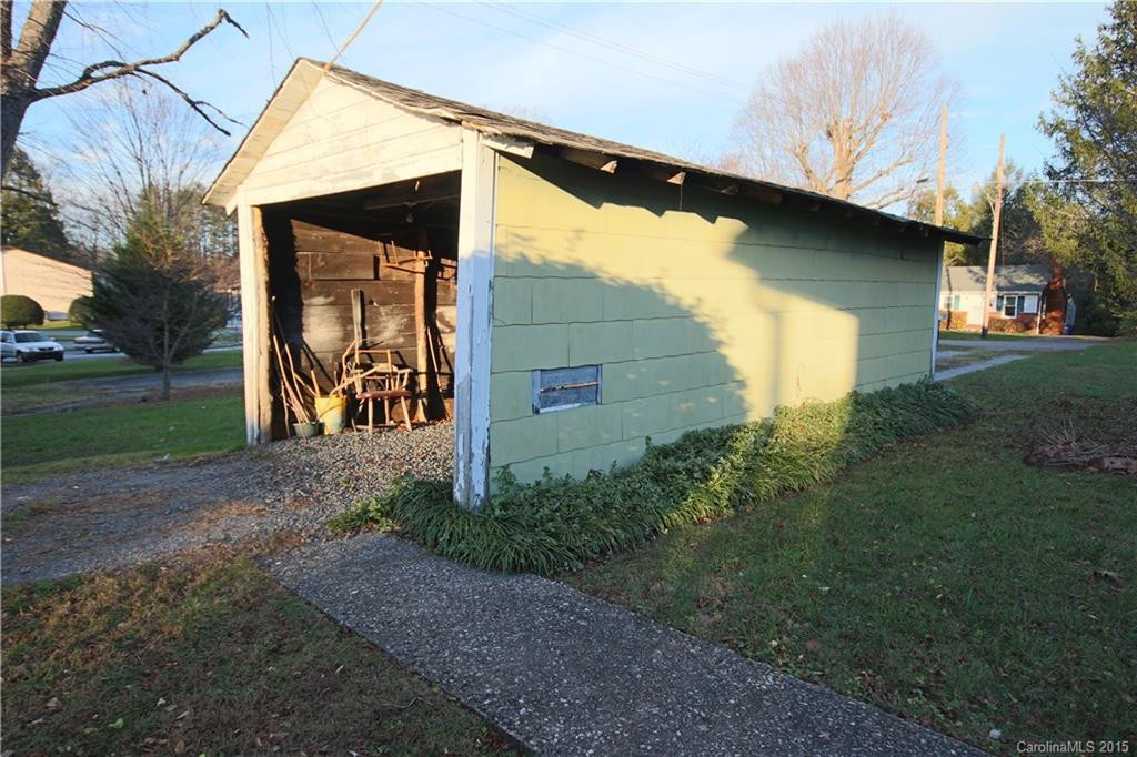 48 Stratford Avenue - Photo 14