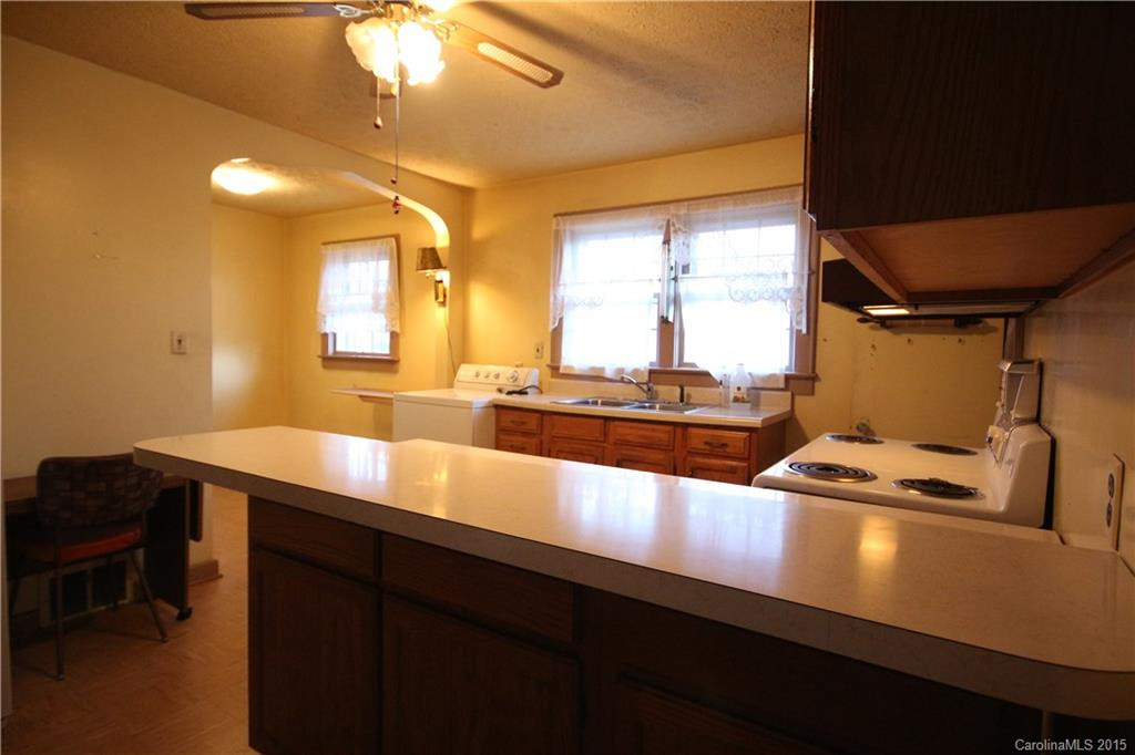 48 Stratford Avenue - Photo 6