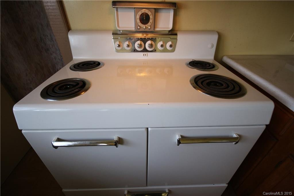 48 Stratford Avenue - Photo 7