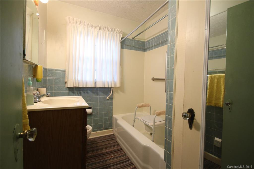 48 Stratford Avenue - Photo 9