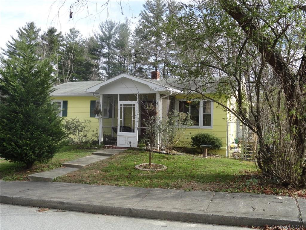 834 Oak Street