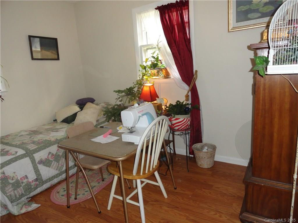 834 Oak Street - Photo 11
