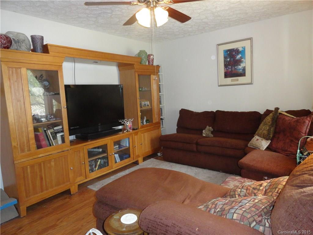 834 Oak Street - Photo 5
