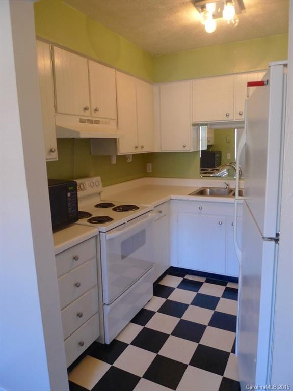 89A Westwood Chateau Drive #216 - Photo 3