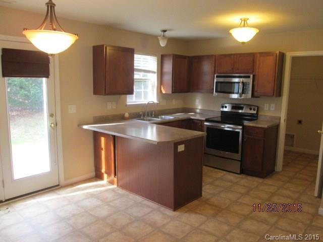 35 Birkshire Way #13 - Photo 4
