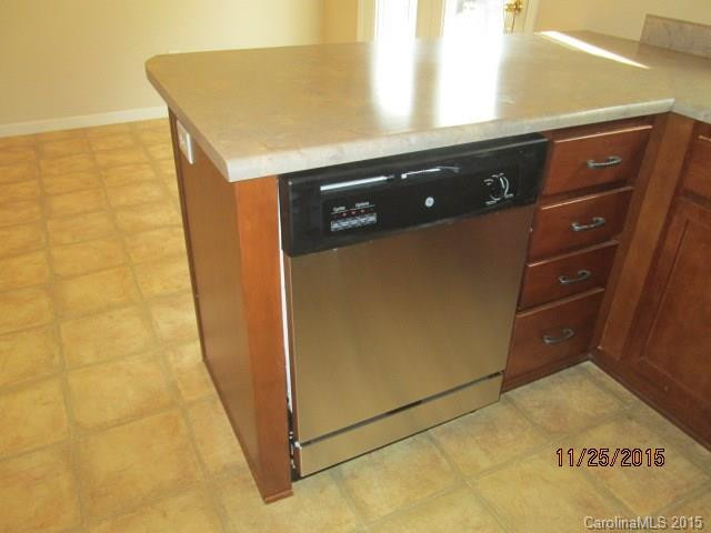 35 Birkshire Way #13 - Photo 6