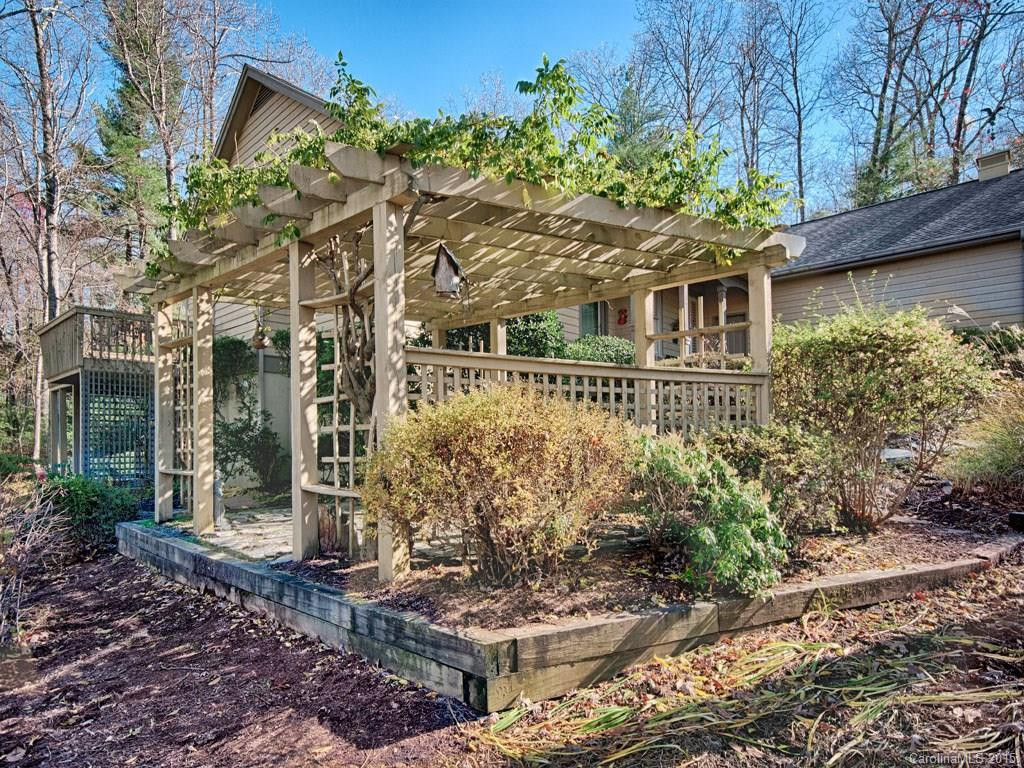 112 Greenleaf Drive - Photo 14
