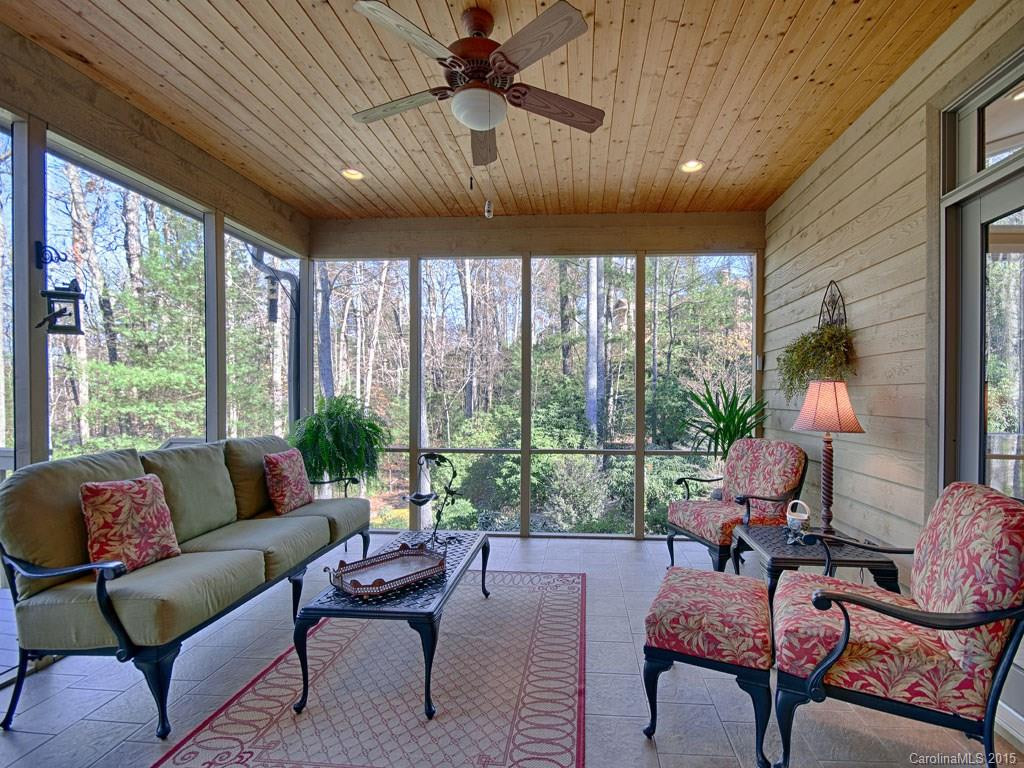 112 Greenleaf Drive - Photo 6