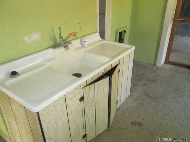1700 Queentown Road - Photo 15