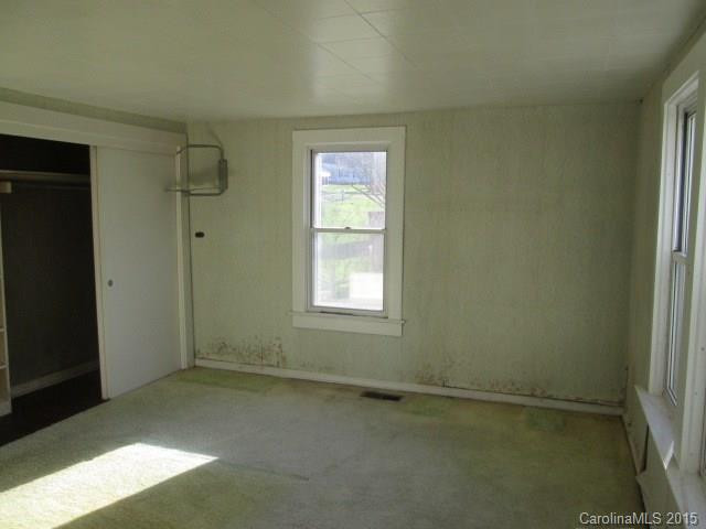 1700 Queentown Road - Photo 7