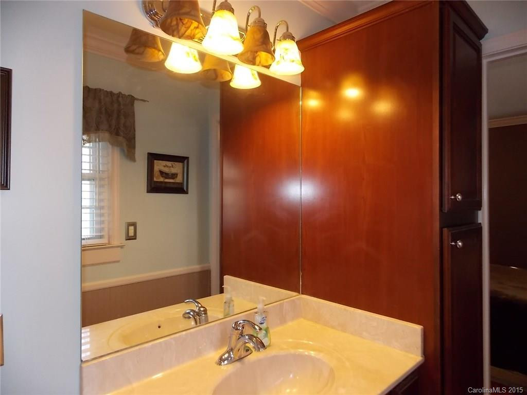 750 Forest Hill Drive - Photo 10