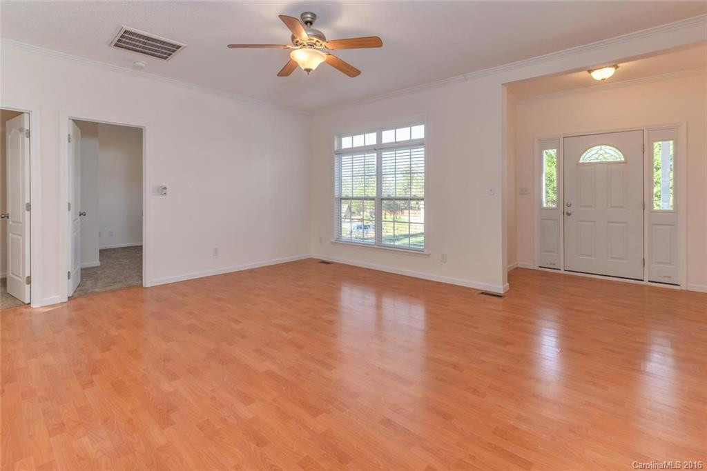 48 Hannah Drive - Photo 3
