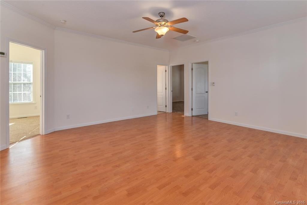 48 Hannah Drive - Photo 4