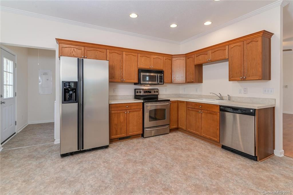 48 Hannah Drive - Photo 7