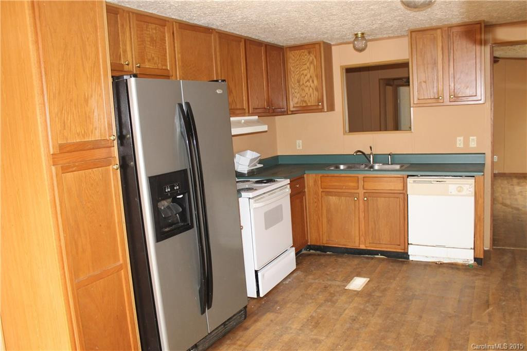 110 Estrine Drive - Photo 2
