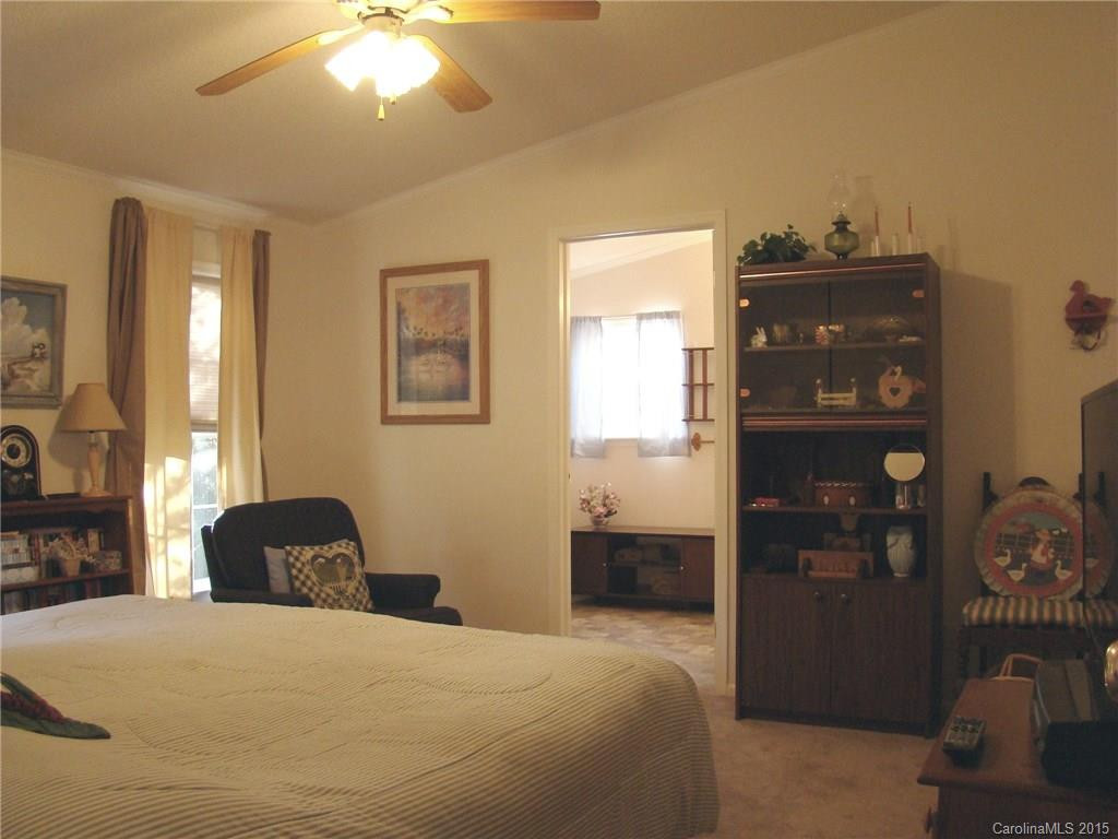 127 Mountainview Road - Photo 4