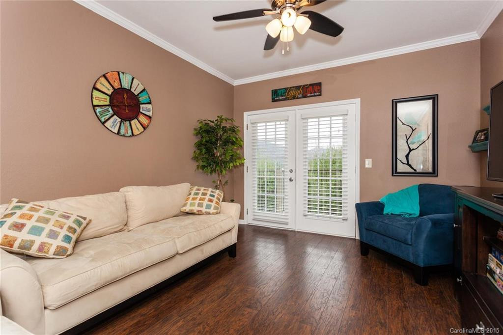 100 Vista Lake Drive #105 - Photo 4
