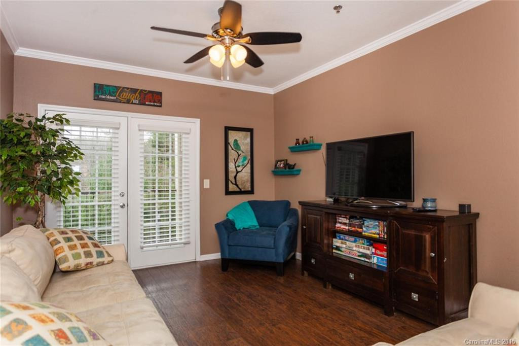 100 Vista Lake Drive #105 - Photo 5