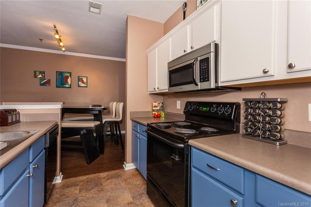 100 Vista Lake Drive #105 - Photo 8