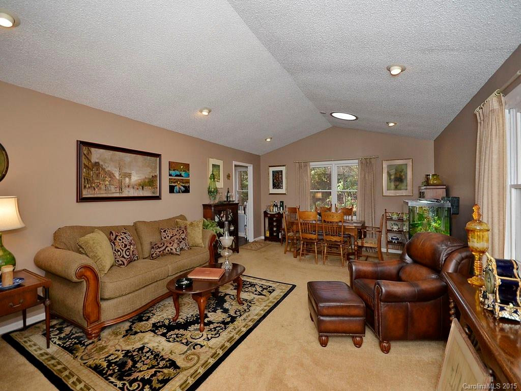 306 Colony Lane - Photo 6