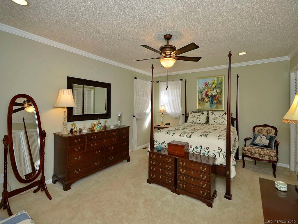 306 Colony Lane - Photo 8