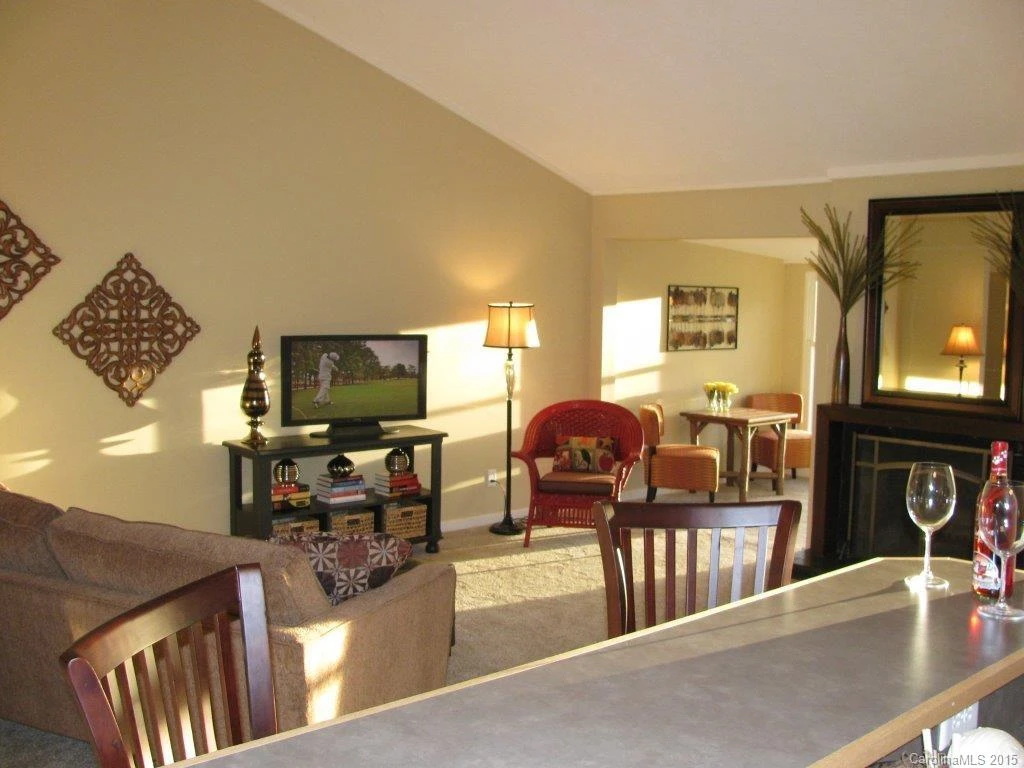 14 Glen Cannon Point