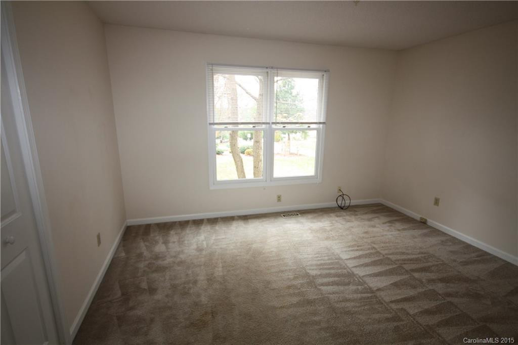 26 Forest Lake Drive - Photo 2