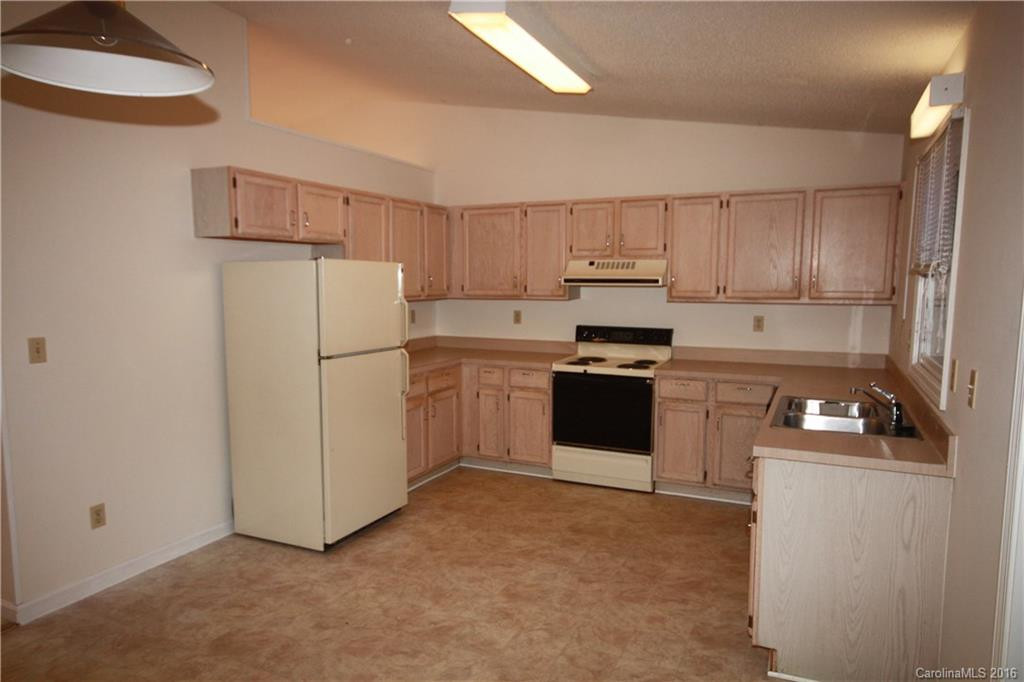 26 Forest Lake Drive - Photo 7