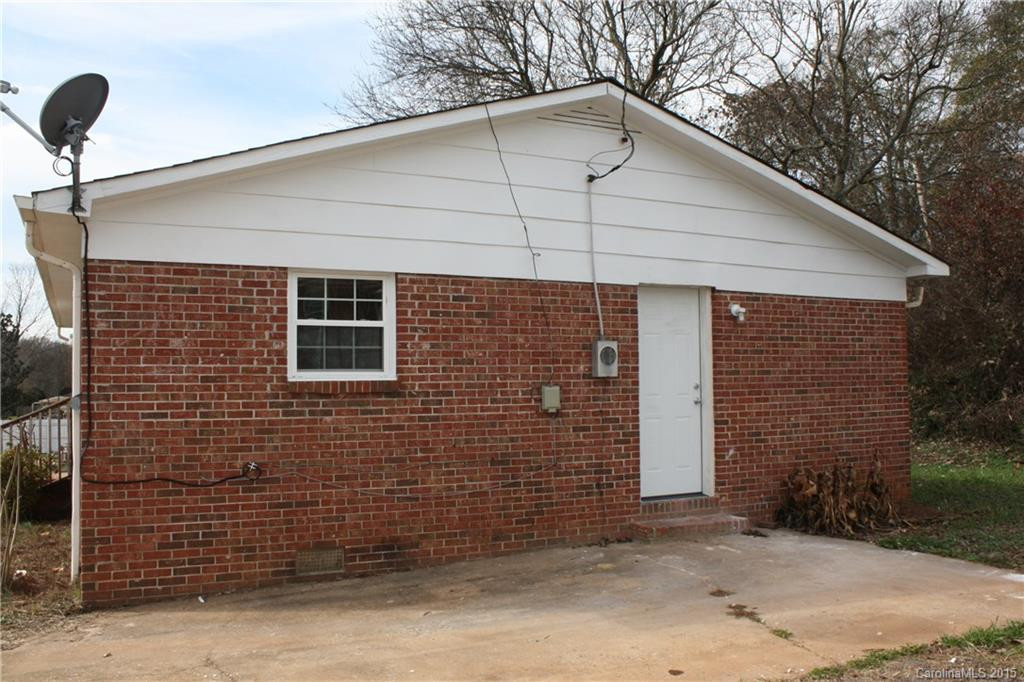 118 Greenfield Drive - Photo 4