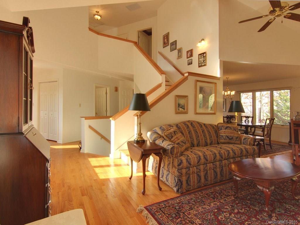54 Cedar Summit Road - Photo 3
