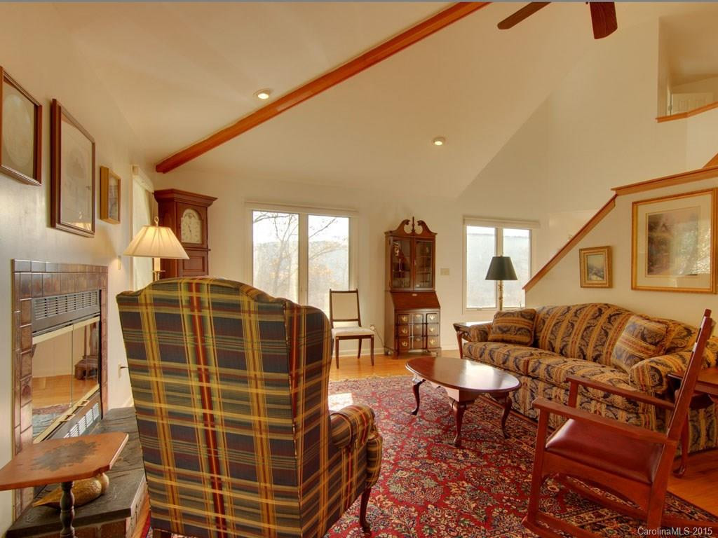 54 Cedar Summit Road - Photo 4