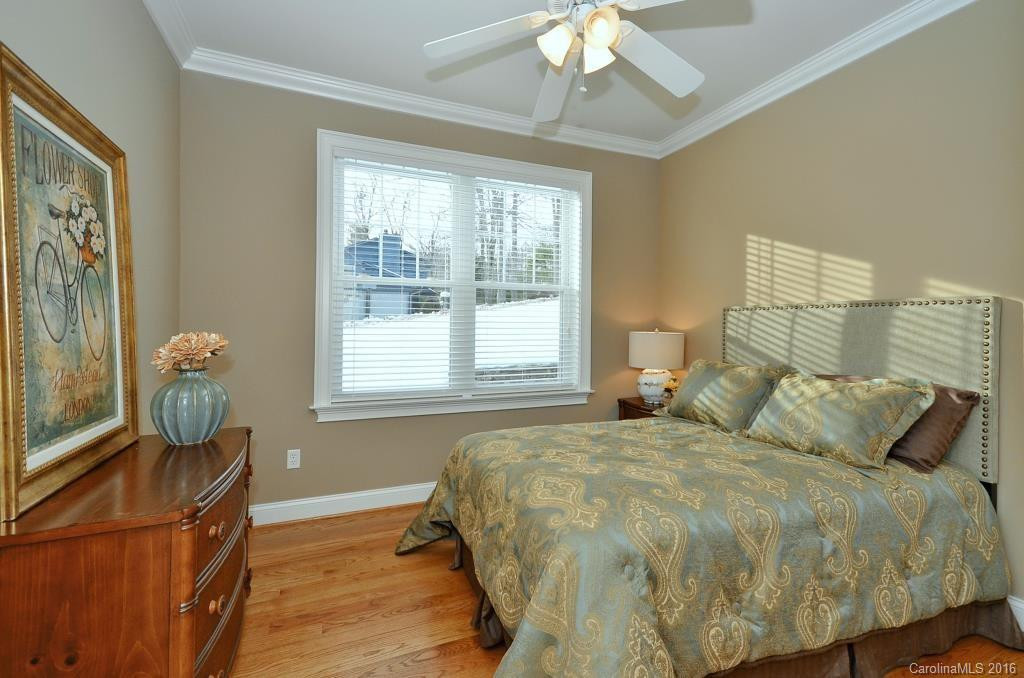 25 Linden Turn - Photo 11