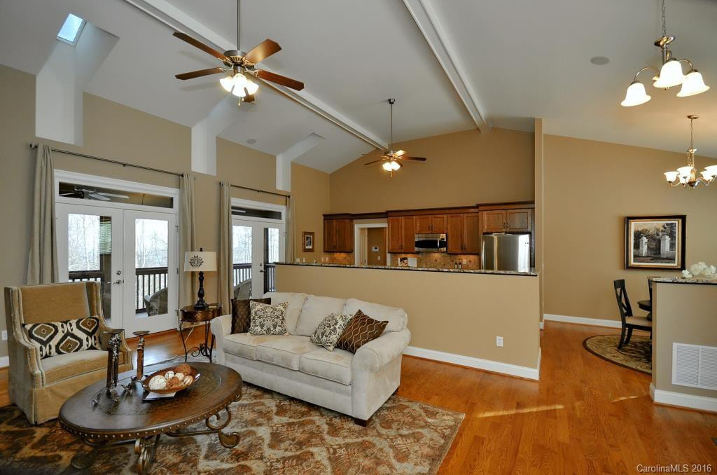 25 Linden Turn - Photo 5