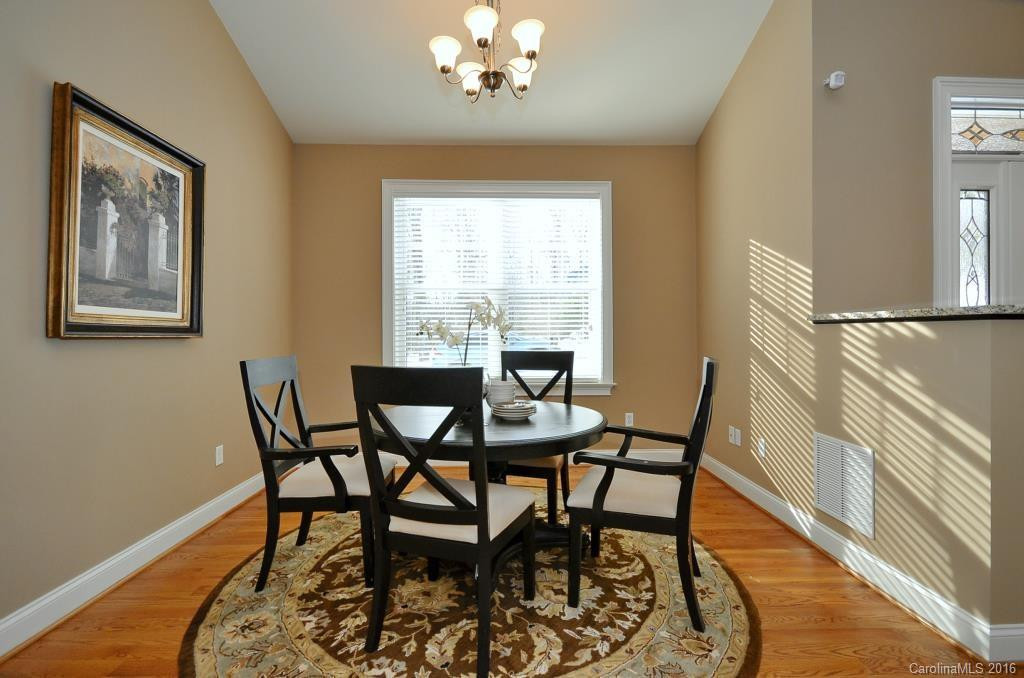 25 Linden Turn - Photo 7