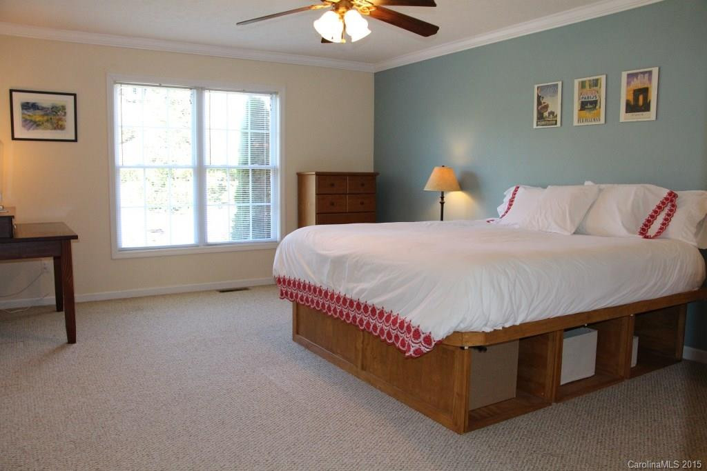 206 Springwood Drive - Photo 11