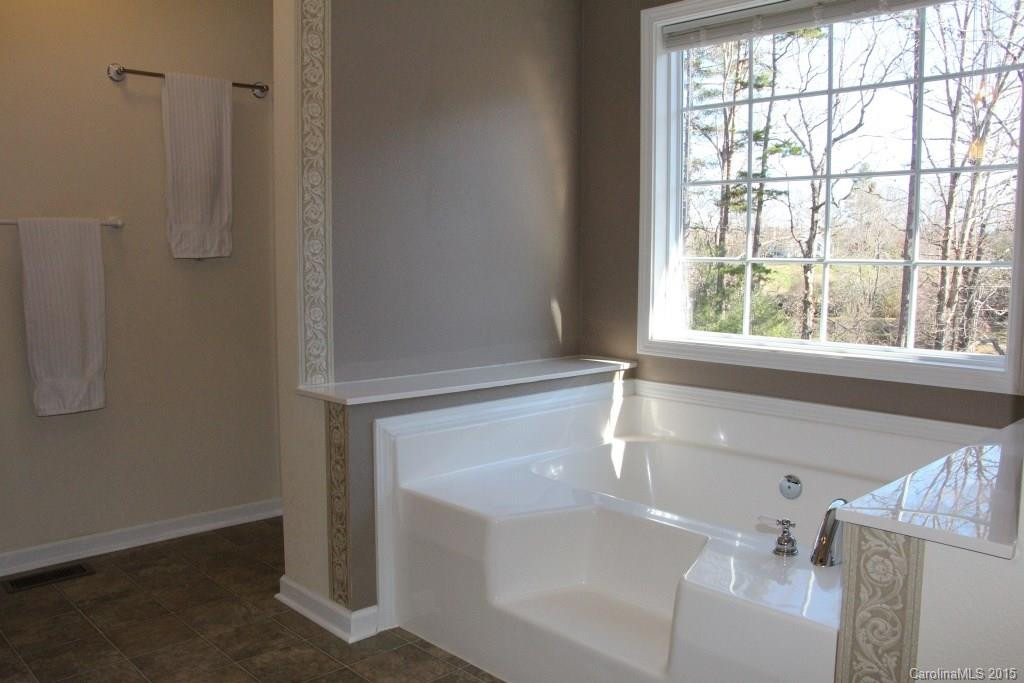 206 Springwood Drive - Photo 13