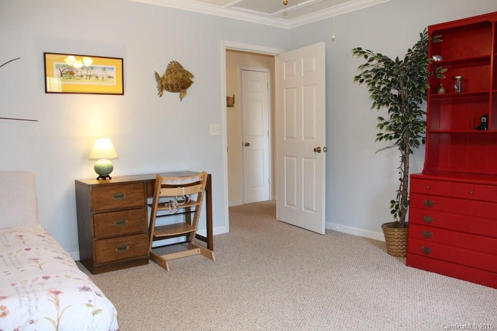 206 Springwood Drive - Photo 14