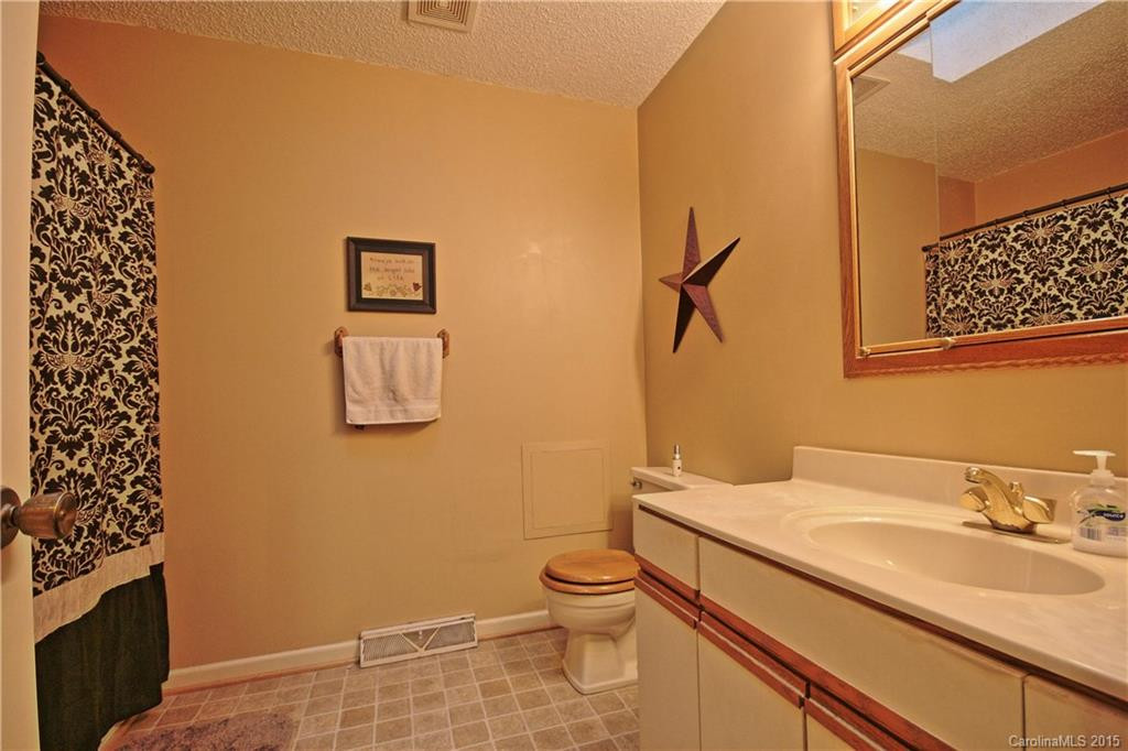 86 Roberts Ridge Drive #07 - Photo 10