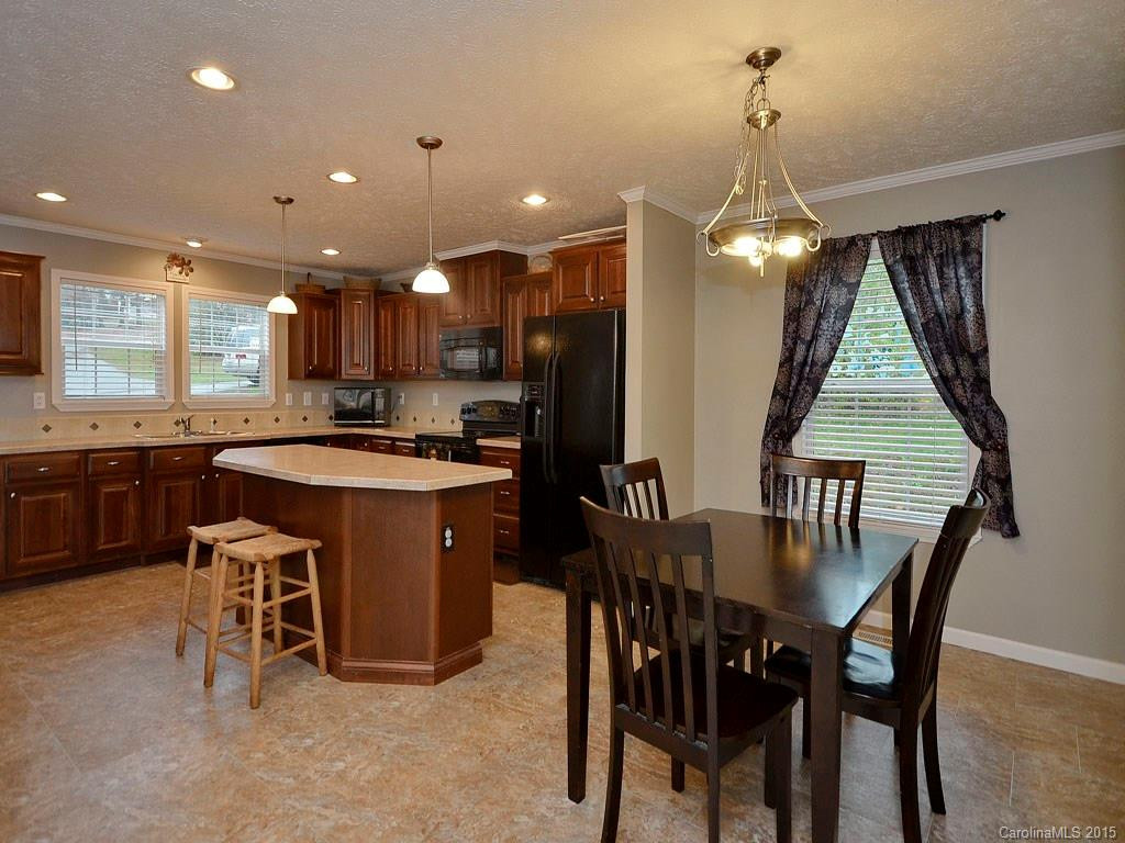 481 Katie Drive - Photo 3