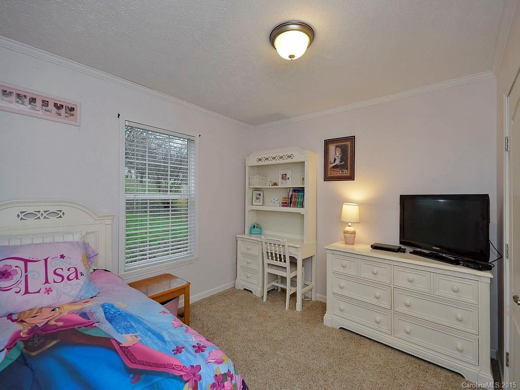 481 Katie Drive - Photo 7