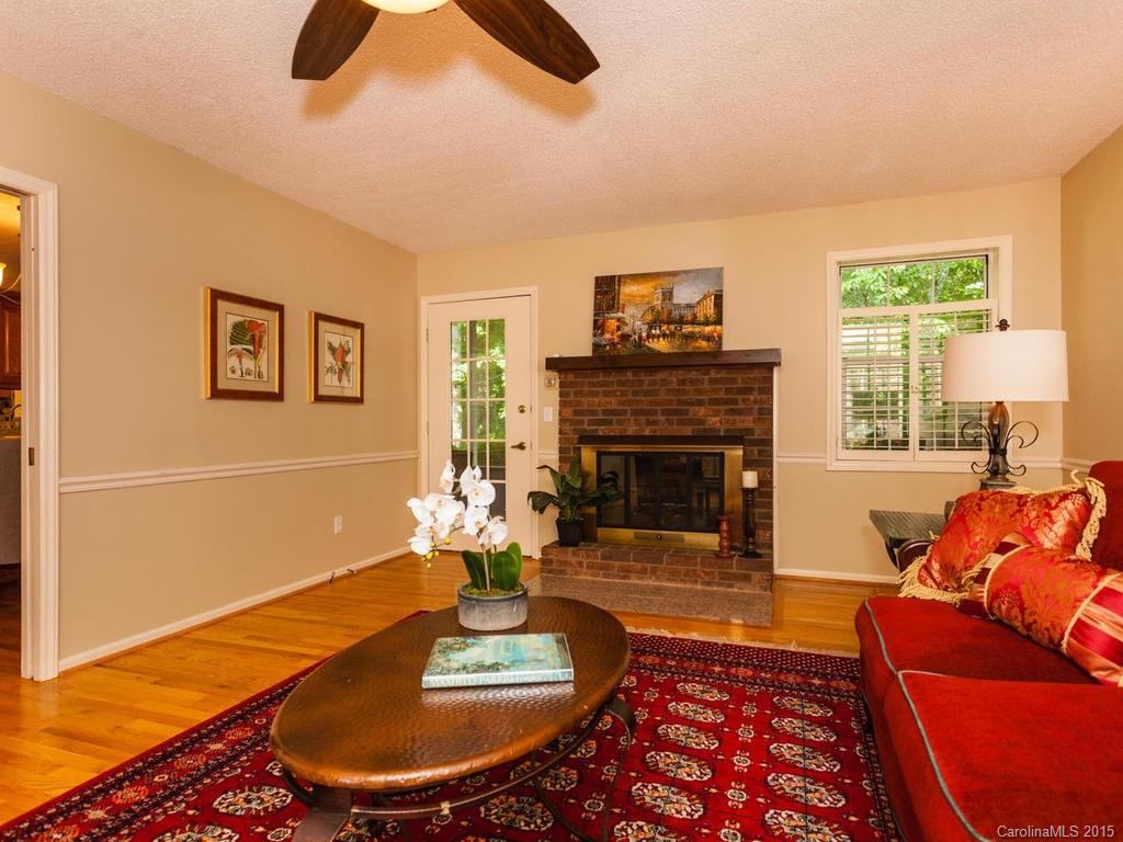 10 Hunters Lane - Photo 3