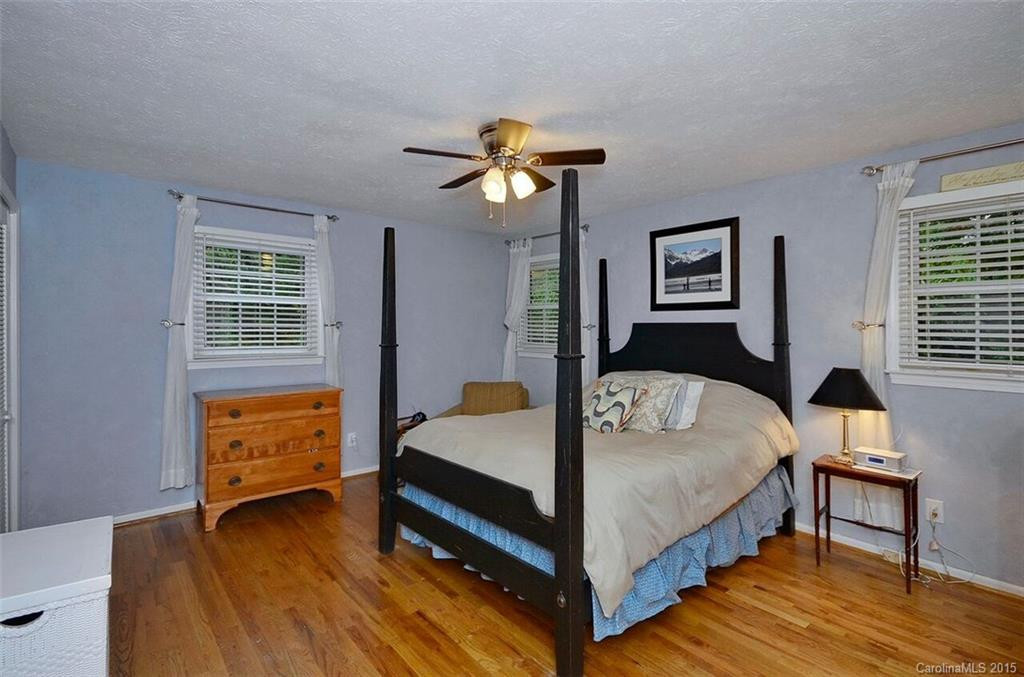 138 Whisperwood Drive - Photo 11