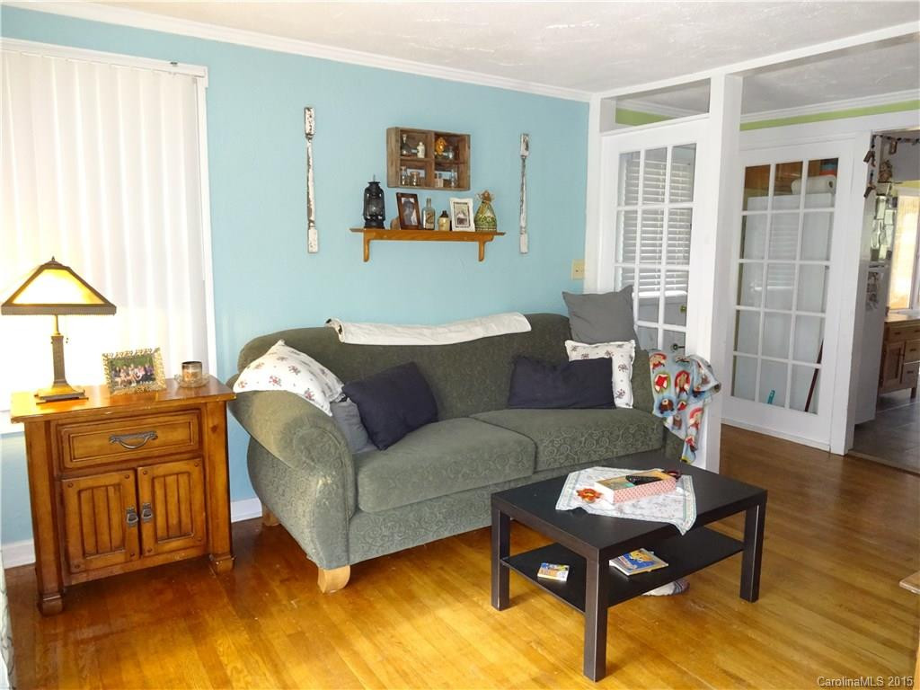 2512 Haywood Road - Photo 2