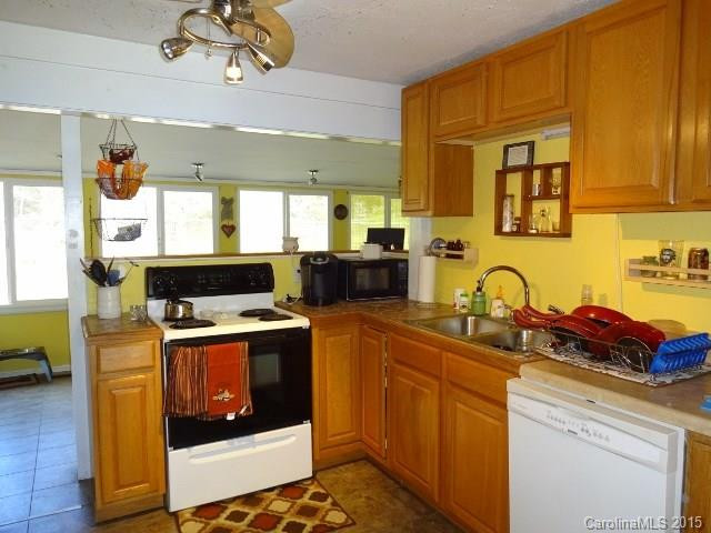 2512 Haywood Road - Photo 4