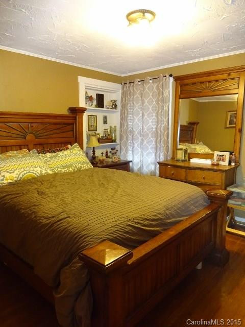 2512 Haywood Road - Photo 5