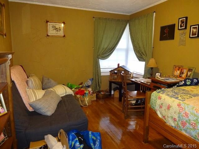 2512 Haywood Road - Photo 6