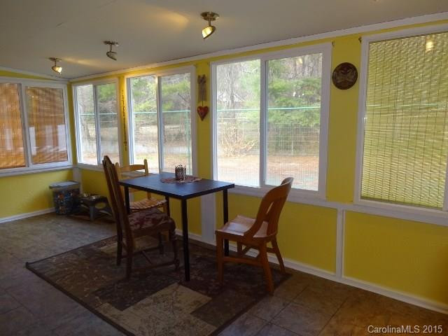 2512 Haywood Road - Photo 10
